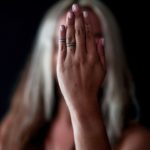 Σεξουαλική βία: Πώς βοηθάμε άτομο που έχει κακοποιηθεί